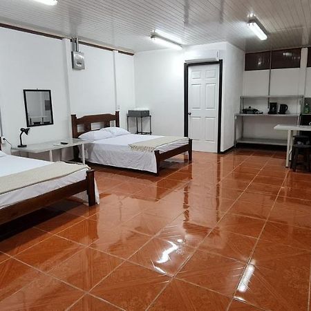 Sleep&Go! Cabina Cuadruple En Siquirres Centro - And Rafting Tour! Siqurres Da Alegria 외부 사진